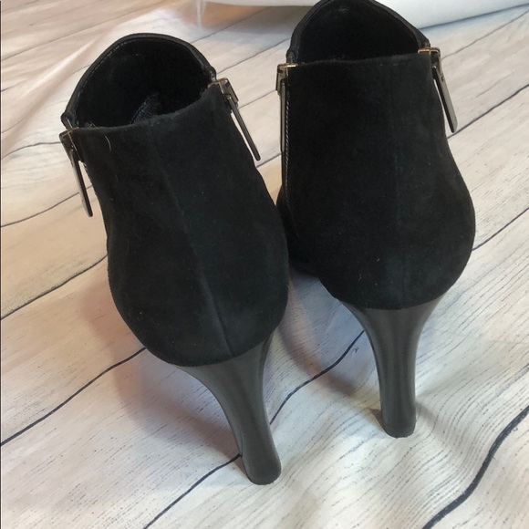 Aquatalia Dona Suede Heeled Kitten Ankle Booties - Picture 8 of 13